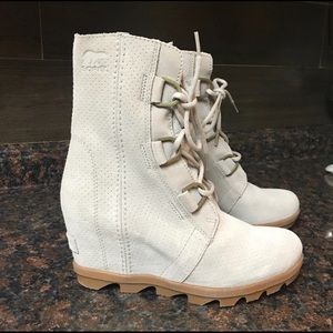 NEW Sorel Joan of Arctic Wedge II Suede Booties